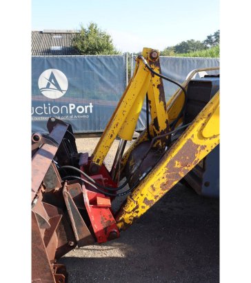 MF 860 Diesel backhoe loader MF 860 2004 2 image 10