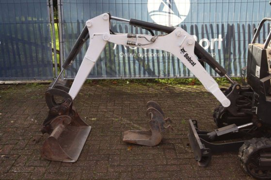 Mini excavator Bobcat E10 Diesel 7.5kW 2015 E10 2015 2 image 10