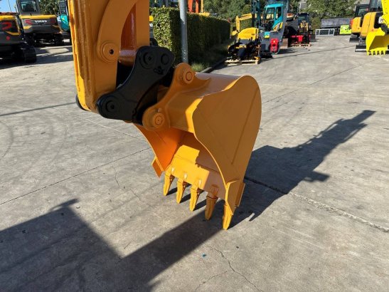 Midi excavator Hyundai R60VS Diesel 2017 R60VS 2017 2 Crawler Excavators image 10