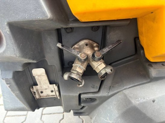 Compressor Atlas Copco XAS37 Diesel 7bar 2013 XAS37 2013 2 Compressors image 10