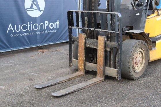 Forklift Yale GDP50MF Diesel 1999 GDP50MF 1999 2 Forklift image 10