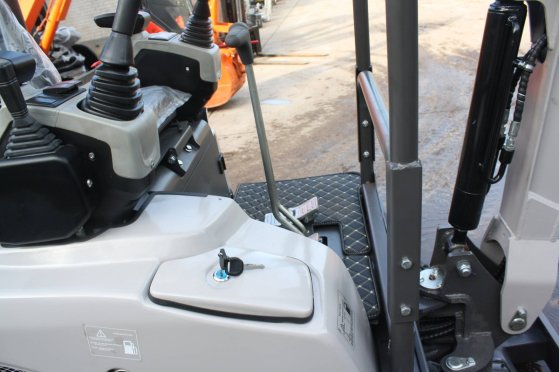 Terex E19 Mini Excavator Diesel 10.2kW New E19 1 image 55