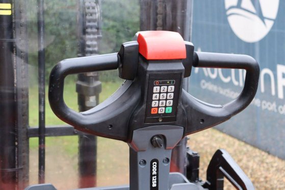 Toyota SWE160L Electric Stacker 1600kg 5.4m 2020 SWE160L 2020 2 image 25