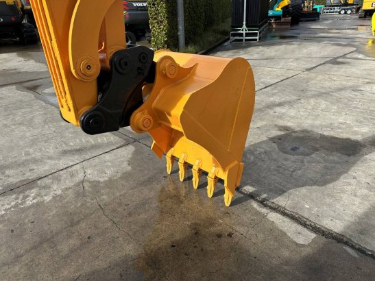 Midi excavator Hyundai HX55 Diesel 2019 HX55 2019 2 Crawler Excavators image 10