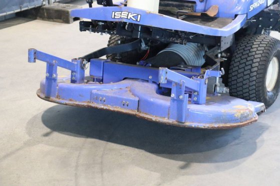 Iseki SF240 Diesel Ride-on Mower 2013 Iseki SF240 2013 2 image 11
