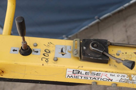 Vibratory Plate Dynapac LG 200 Diesel 2009 LG 200 2009 2 image 11