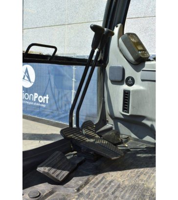 Kobelco E135SR Diesel Crawler Excavator E135SR 2 Crawler Excavators image 11