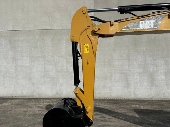 Midi excavator Caterpillar 305.5 Diesel 2013 305.5 2013 2 image 11