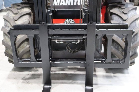 Rough-terrain forklift Manitou M26-4 Diesel 2600kg 5.5m 2015 M26-4 2015 2 Rough Terrain Forklift image 11