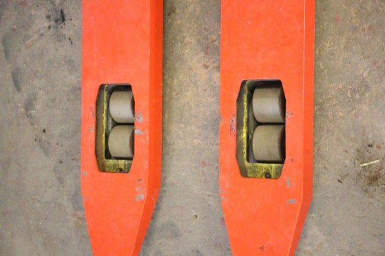 Hyster Electric Stacker 1400kg 4.63m 2017 2017 2 image 11