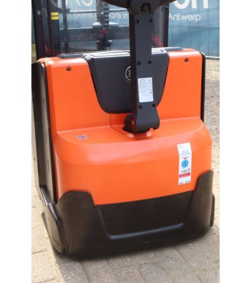 Stacker BT SWE 140L Electric 1400kg 2.65m 2015 BT SWE 140L 2015 2 image 11