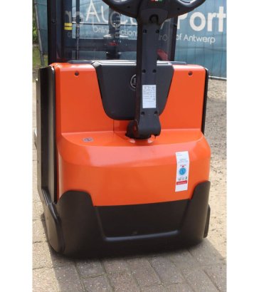 Stacker BT SWE140L Electric 1400kg 2.65m 2015 BT SWE140L 2015 2 image 11