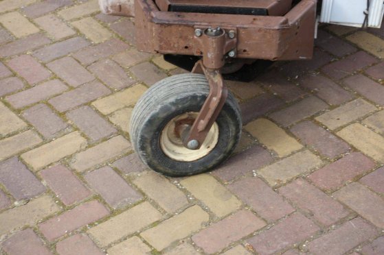 Grasshopper Zero Turn Ride-on Mower Petrol 16 hp Grasshopper Zero turn 2 image 11