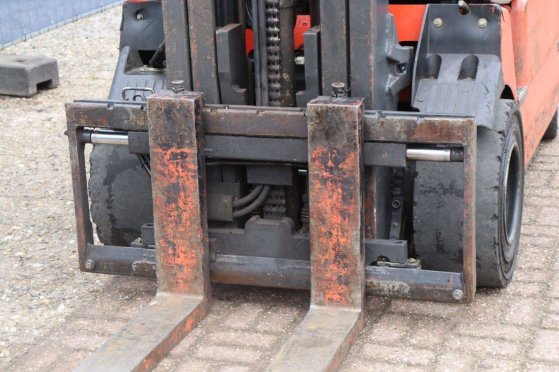 Forklift Fenwick-Linde E30-03/600 Electric 3000kg 4.4m 2011 Fenwick-Linde E30-03/600 2011 2 Forklift image 11