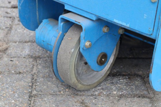 Genie IWPE-20S Electric Mast Lift 8.1m 2000 IWPE-20S 2000 2 image 11