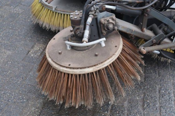 Tennant A60 Diesel Sweeper 2006 TENNANT A60 2008 2 image 11