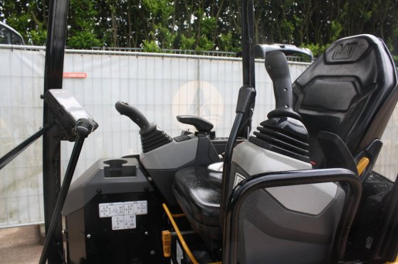 Mini excavator Caterpillar 301.7CR Diesel 18kW 2021 301.7CR 2021 2 image 11