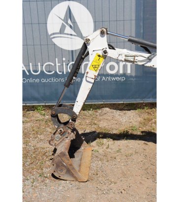 Bobcat E10 Diesel Mini Excavator E10 2 image 11