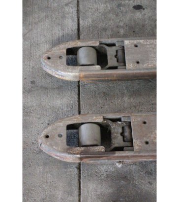 CESAB P320 Electric Pallet Truck 2000kg 2011 Cesab P320 2011 2 Pallet trucks image 11