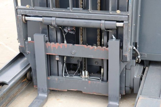 Linde R14-01 Electric Reach Truck 1400kg 8.6m 2015 R14-01 2015 2 image 26
