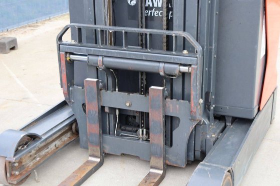 Fenwick-Linde R14-01 Electric Reach Truck 1400kg 8.6m 2017 Fenwick-Linde R14-01 2017 2 image 26