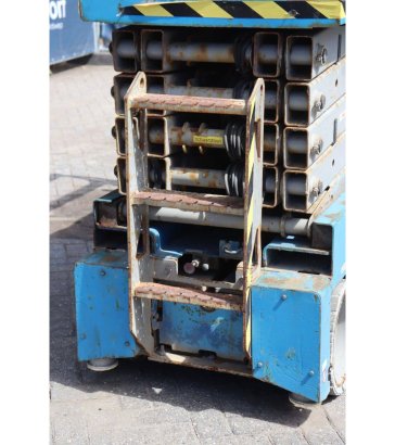 Scissor lift Genie GS-3232 Electric 227kg 11.75m 2007 GS-3232 2007 2 Scissor Lifts image 11