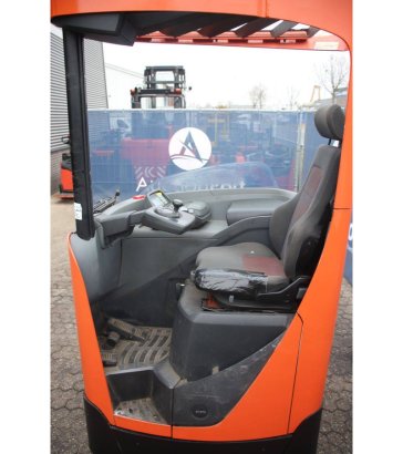 Toyota RRE180 Electric Reach Truck 1800kg 2017 RRE180 2017 2 image 11