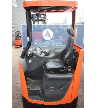 Toyota Electric Reach Truck 2 image 11