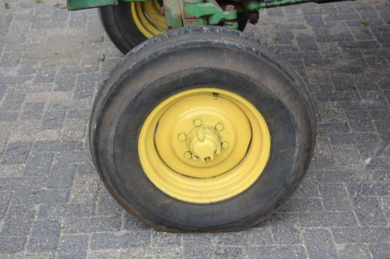 Tractor John Deere 2030 Diesel 1975 (Marge) John Deere 2030 1975 2 image 11