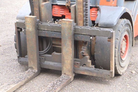 Linde H30D Diesel Forklift 3000kg 2004 H30D 2004 2 Forklift image 11