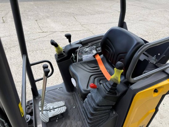 Volvo ECR18E Diesel Mini Excavator 2023 New ECR18E 2024 1 image 11