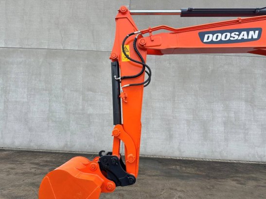 Doosan DX55-9CN Diesel Midi Excavator 2019 Doosan DX55-9CN 2019 2 Crawler Excavators image 11