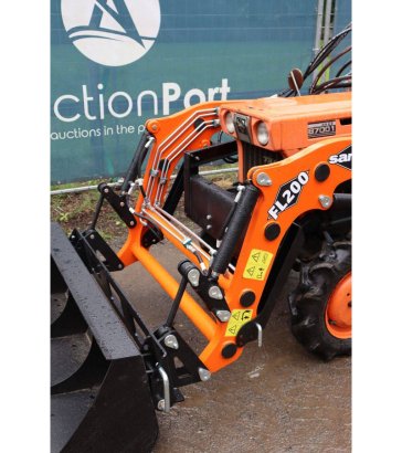 Kubota B7001 Mini Tractor Diesel 14 hp with front loader B7001 2 image 11