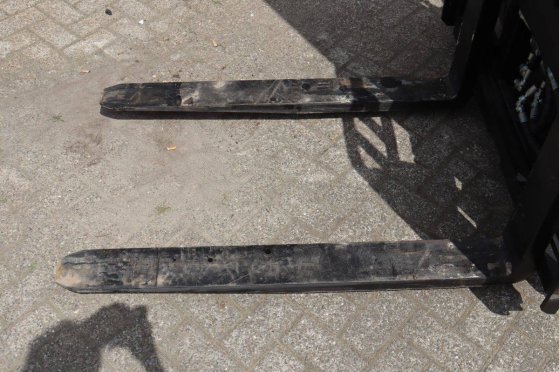 Forklift EP Equipment EFL 30 Pro Electric 3000kg 2026 EP Equipment EFL 30 Pro 2026 2 Forklift image 11