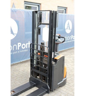 Stacker BT SWE140L Electric 1400kg 2.65m 2015 BT SWE140L 2015 2 image 11