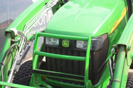 Tractor John Deere 3720 Diesel 44hp 2003 John Deere 3720 2003 2 image 11