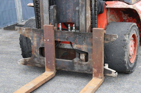 Linde H40D-04 Diesel Forklift 4000kg 5.5m 2001 H40D-04 2001 2 Forklift image 11