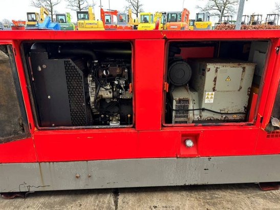 Generator Gesan DPS100 Diesel 2005 GESAN DPS100 2005 2 Generators image 11