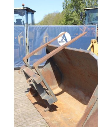 Caterpillar 930 Diesel Wheel Loader 74.6 kW 1981 930 1981 2 Wheel Loaders image 11