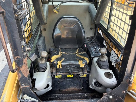Skid steer loader Caterpillar 277B Diesel 58kW 2006 277B 2006 2 image 25