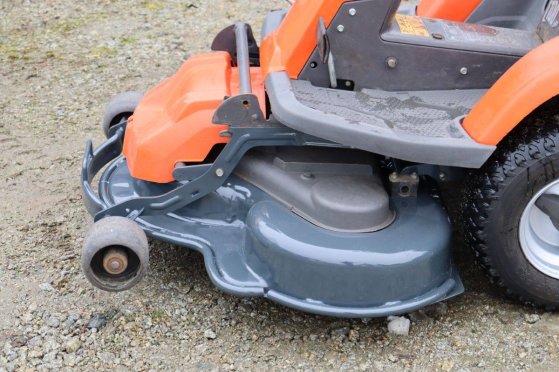 Zitmaaier Husqvarna R216 AWD Benzine 12.8kW 2016 R216 AWD 2016 2 image 26