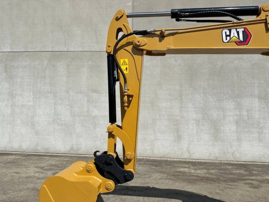 Midi excavator Caterpillar 305.5E2 Diesel 2018 305.5E2 2018 2 Crawler Excavators image 26