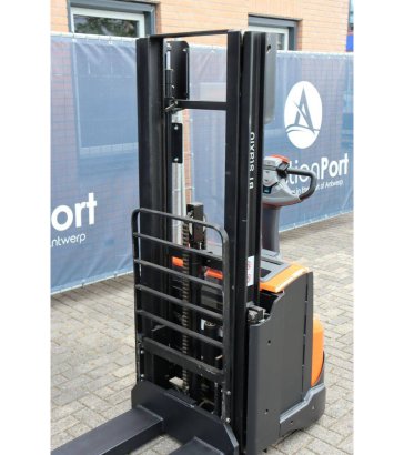 Stacker BT SWE140L Electric 1400kg 2.65m 2015 BT SWE140L 2015 2 image 11