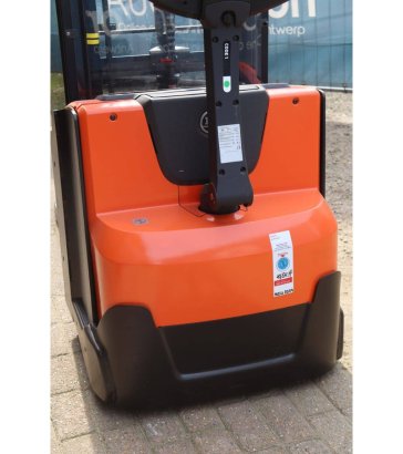 Stacker BT SWE140L Electric 1400kg 2.65m 2015 BT SWE140L 2015 2 image 11