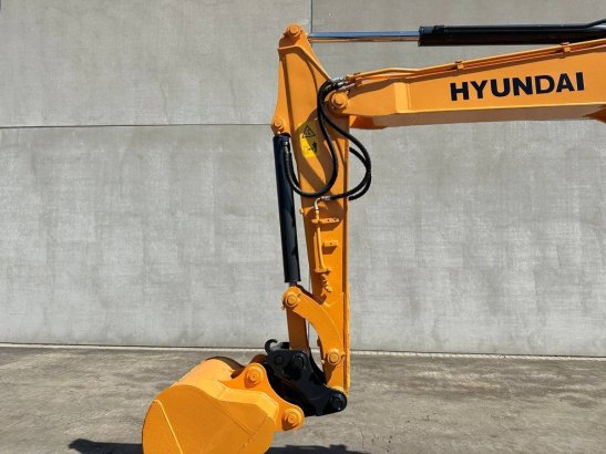 Midi excavator Hyundai R60VS Diesel 2017 R60VS 2017 2 Crawler Excavators image 11