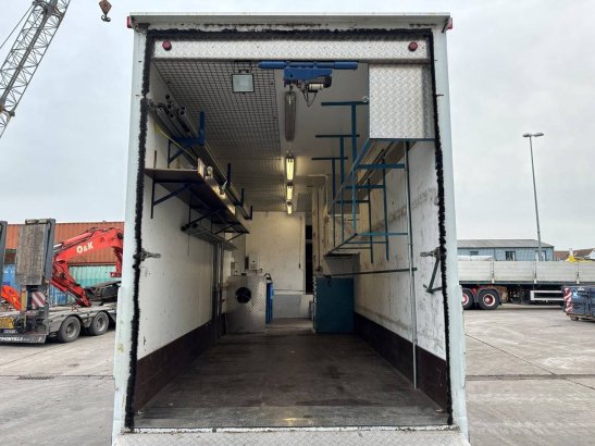 Racing Trailer - Sleeping & Workshop Desot Semi-trailer 1981 DESOT Oplegger 1981 2 Box semi-trailers image 12