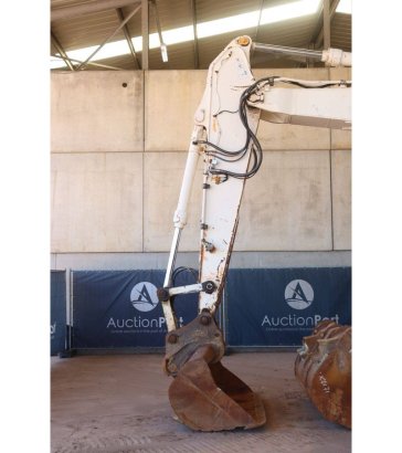 Crawler excavator Hyundai Robex 210LC-9 Diesel 193kW 2013 Robex 210LC-9 2013 2 Crawler Excavators image 11