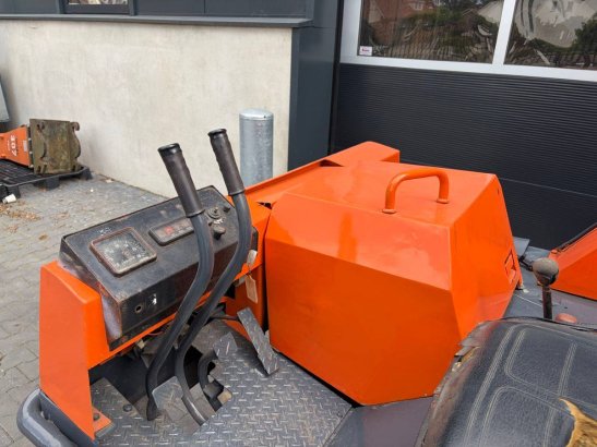 Yanmar Diesel Tracked Dumper 2 Tracked Dumpers image 11