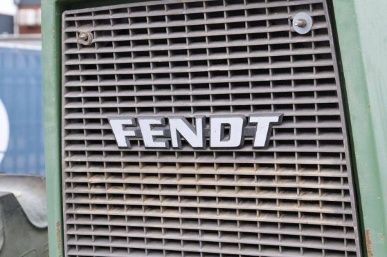 Tractor Fendt Favorit 612 LSA E Diesel 99kW 1984 Fendt Favorit 612 LSA E 1984 2 Tractor Units image 11