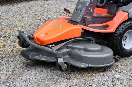 Zitmaaier Husqvarna R422Ts AWD Benzine 2014 R422Ts AWD 2014 2 image 11
